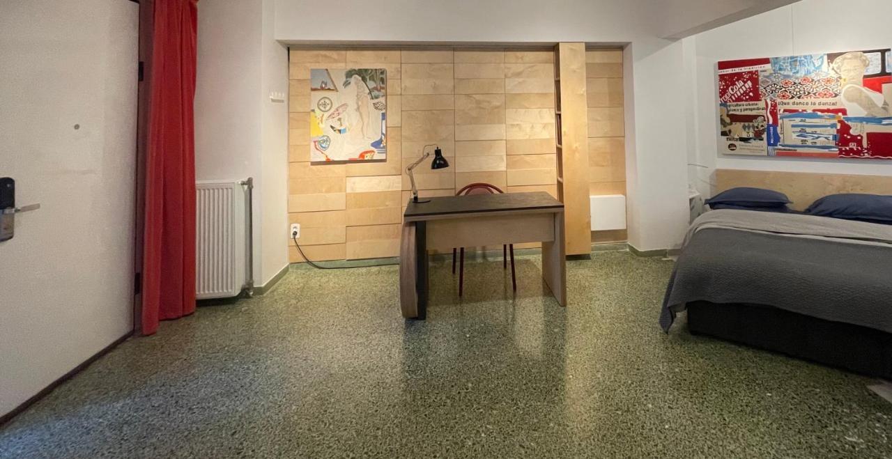 דירות אתונה Vouliagmeni Art Micro Loft מראה חיצוני תמונה